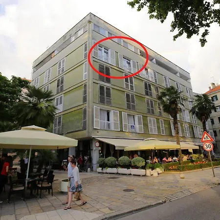 City Center Parking Sea View Aquamarine *